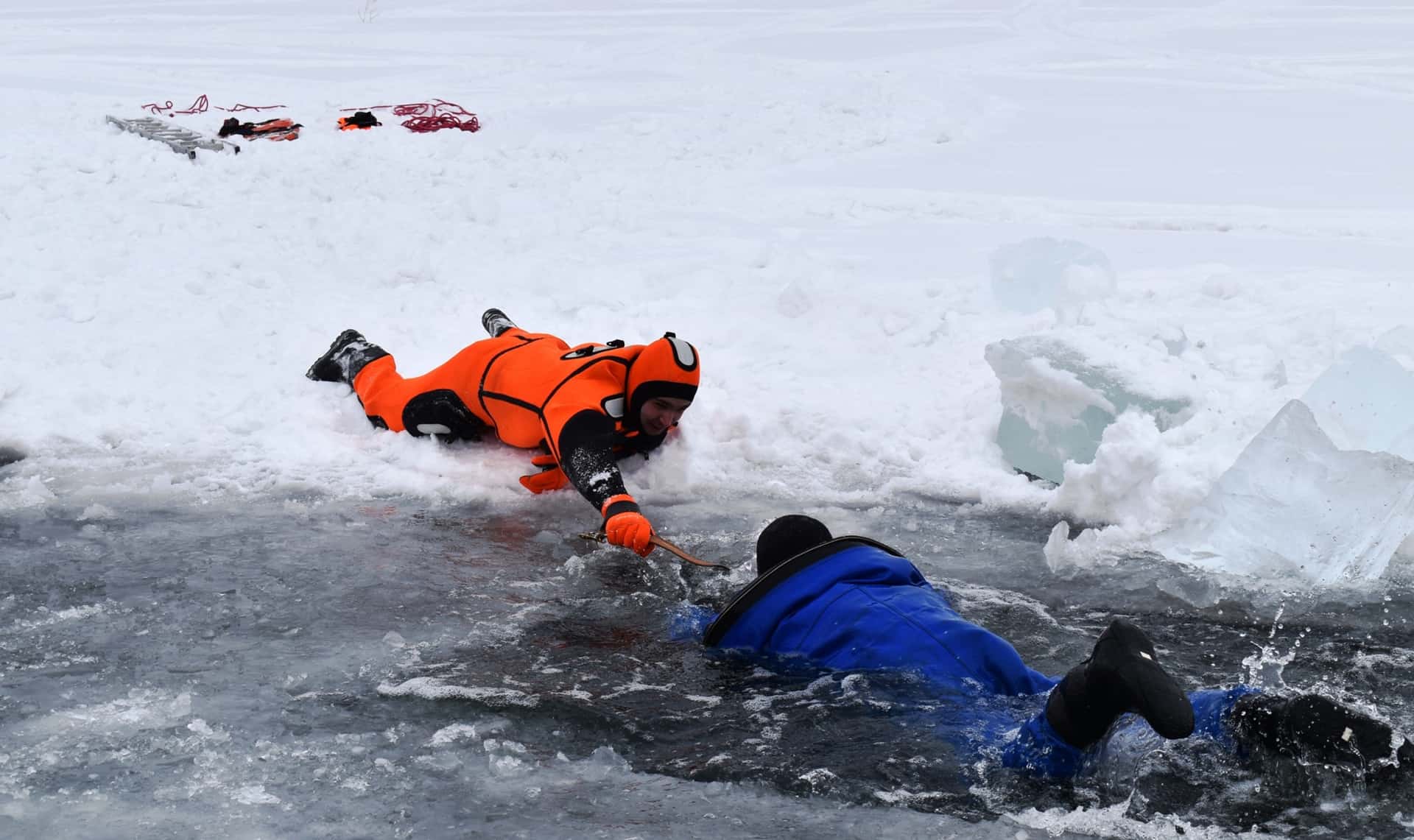 Безопасность на ледовых соревнованиях: полное руководство по защите и профилактике травм - 5